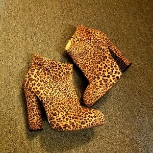 Size 8 cheetah boots